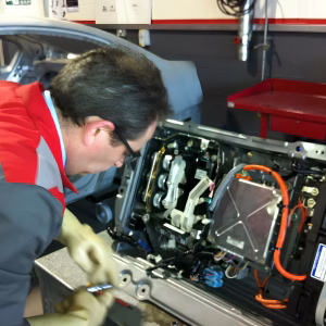 HV4 IMI Level 3 Technical Specialist in Electric/Hybrid Vehicle System Repair and Replacement (Award) (2 days)